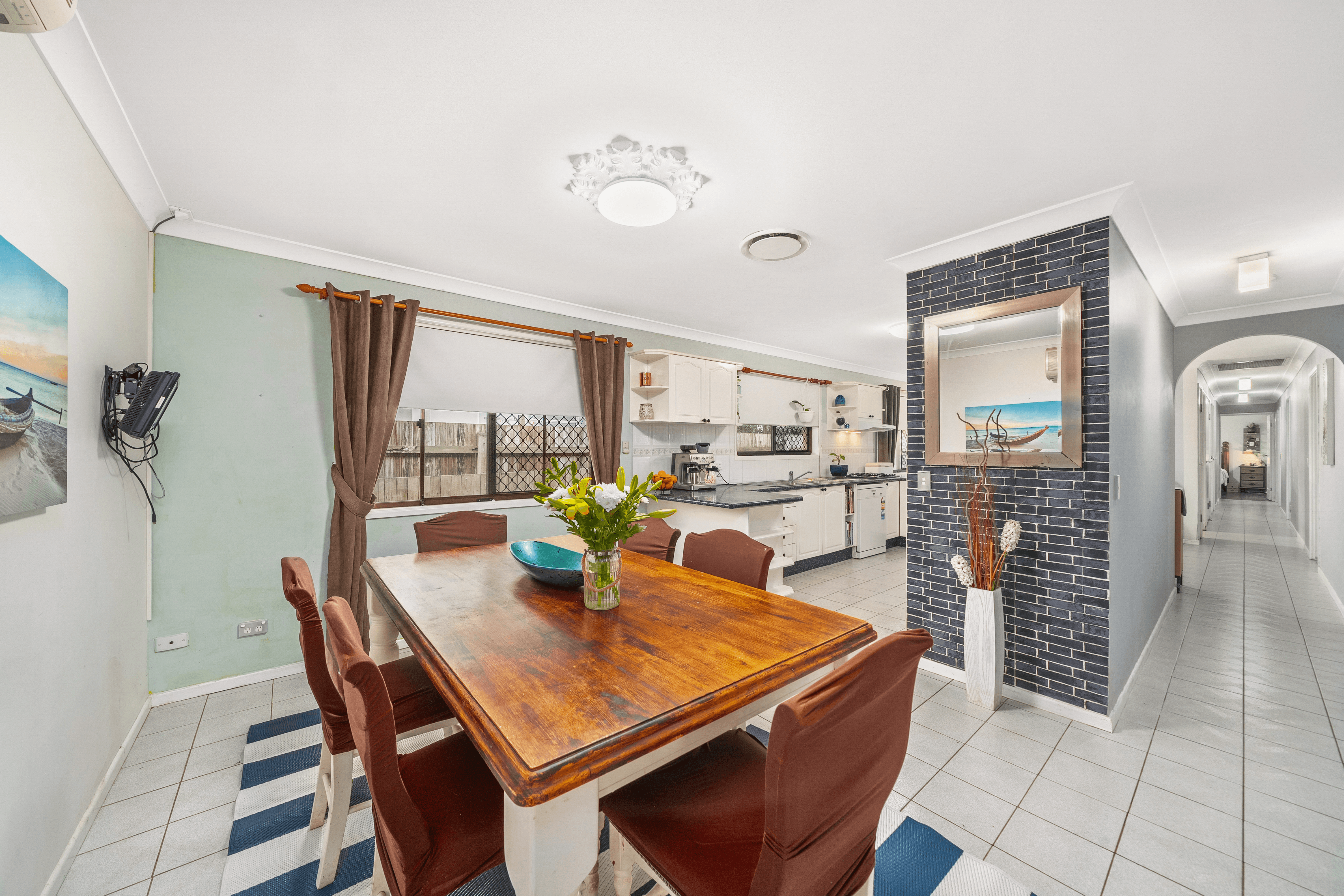 4 Thompson Crescent, CLONTARF, QLD 4019