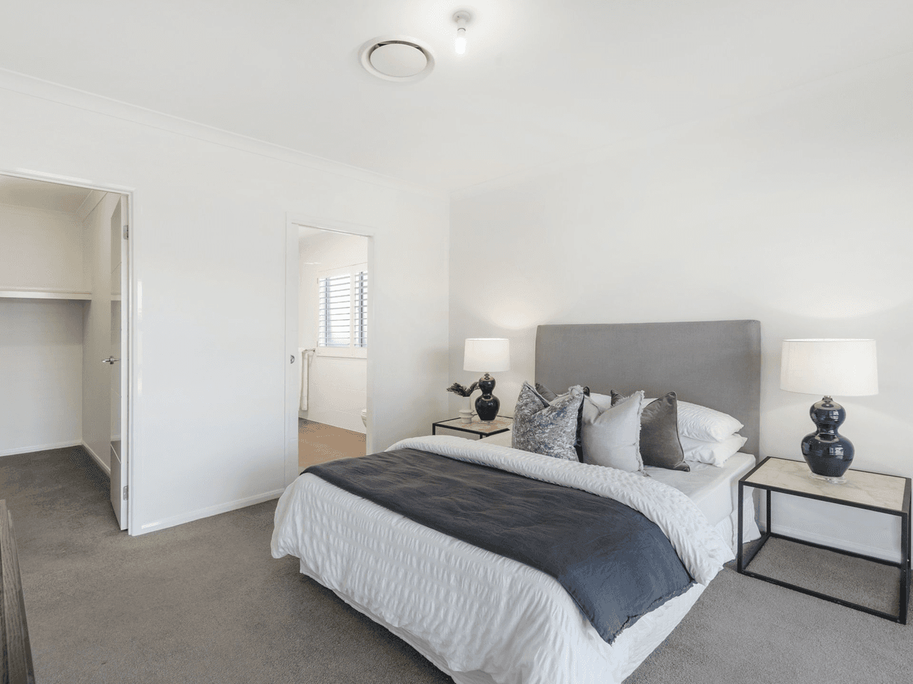 4 Steward Drive, ORAN PARK, NSW 2570