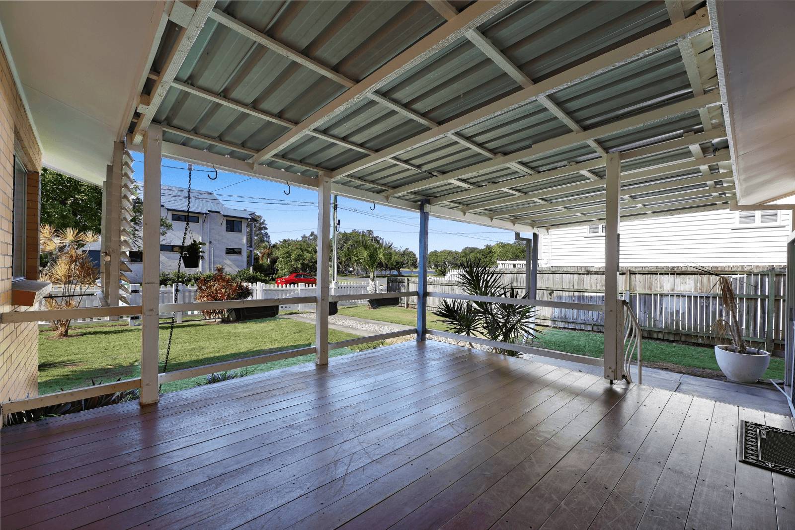 6 Errol Avenue, PARADISE POINT, QLD 4216