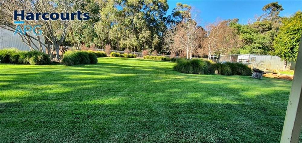 927 Collie-Preston Road, LYALLS MILL, WA 6225