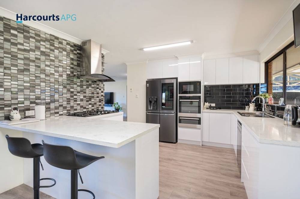 927 Collie-Preston Road, LYALLS MILL, WA 6225