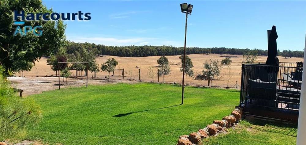 927 Collie-Preston Road, LYALLS MILL, WA 6225