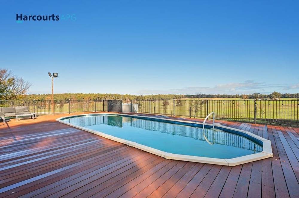 927 Collie-Preston Road, LYALLS MILL, WA 6225
