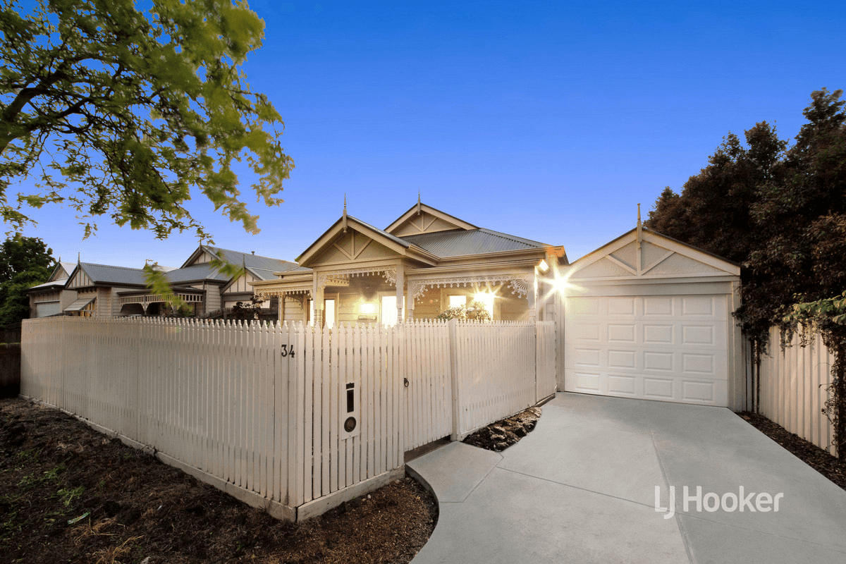 34 Sumner Crescent, POINT COOK, VIC 3030