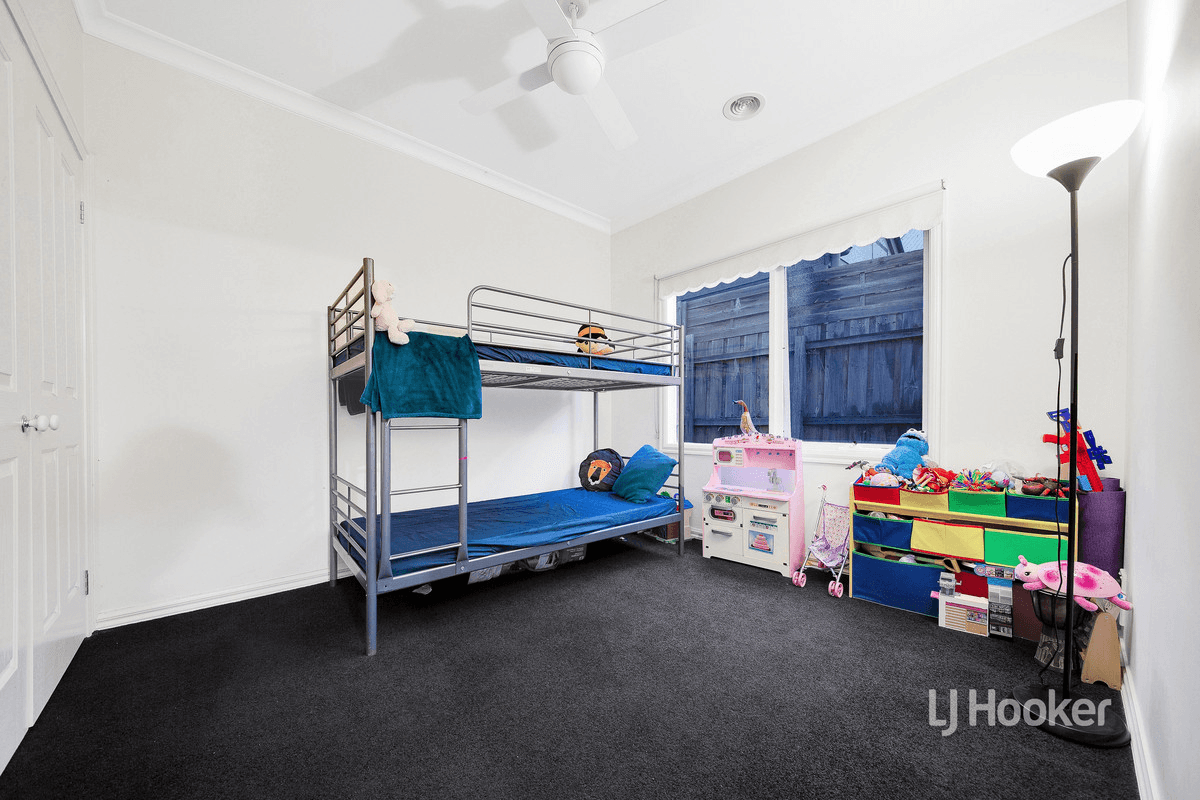 34 Sumner Crescent, POINT COOK, VIC 3030