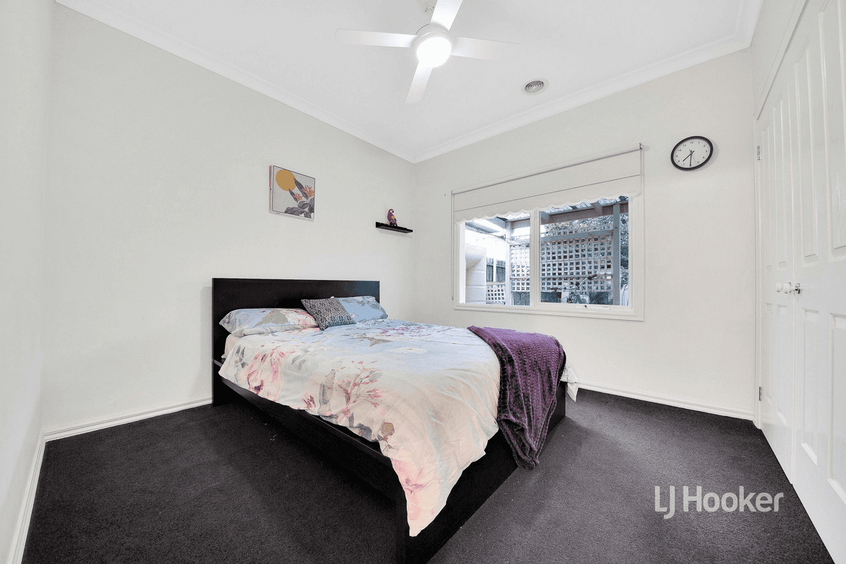 34 Sumner Crescent, POINT COOK, VIC 3030