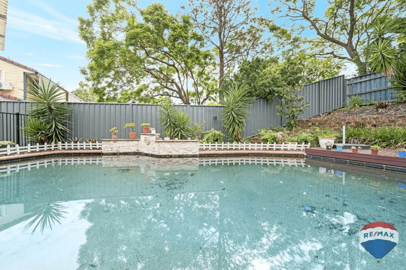 27 Pinewood Court, ALGESTER, QLD 4115