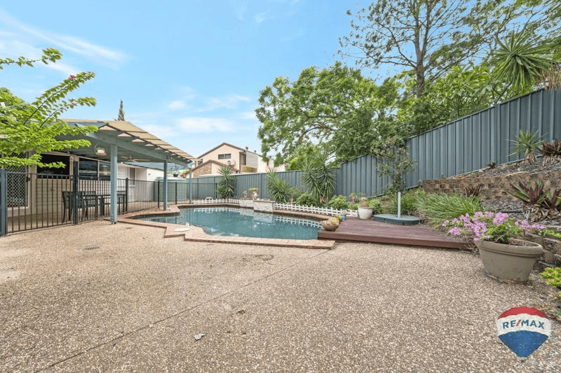 27 Pinewood Court, ALGESTER, QLD 4115