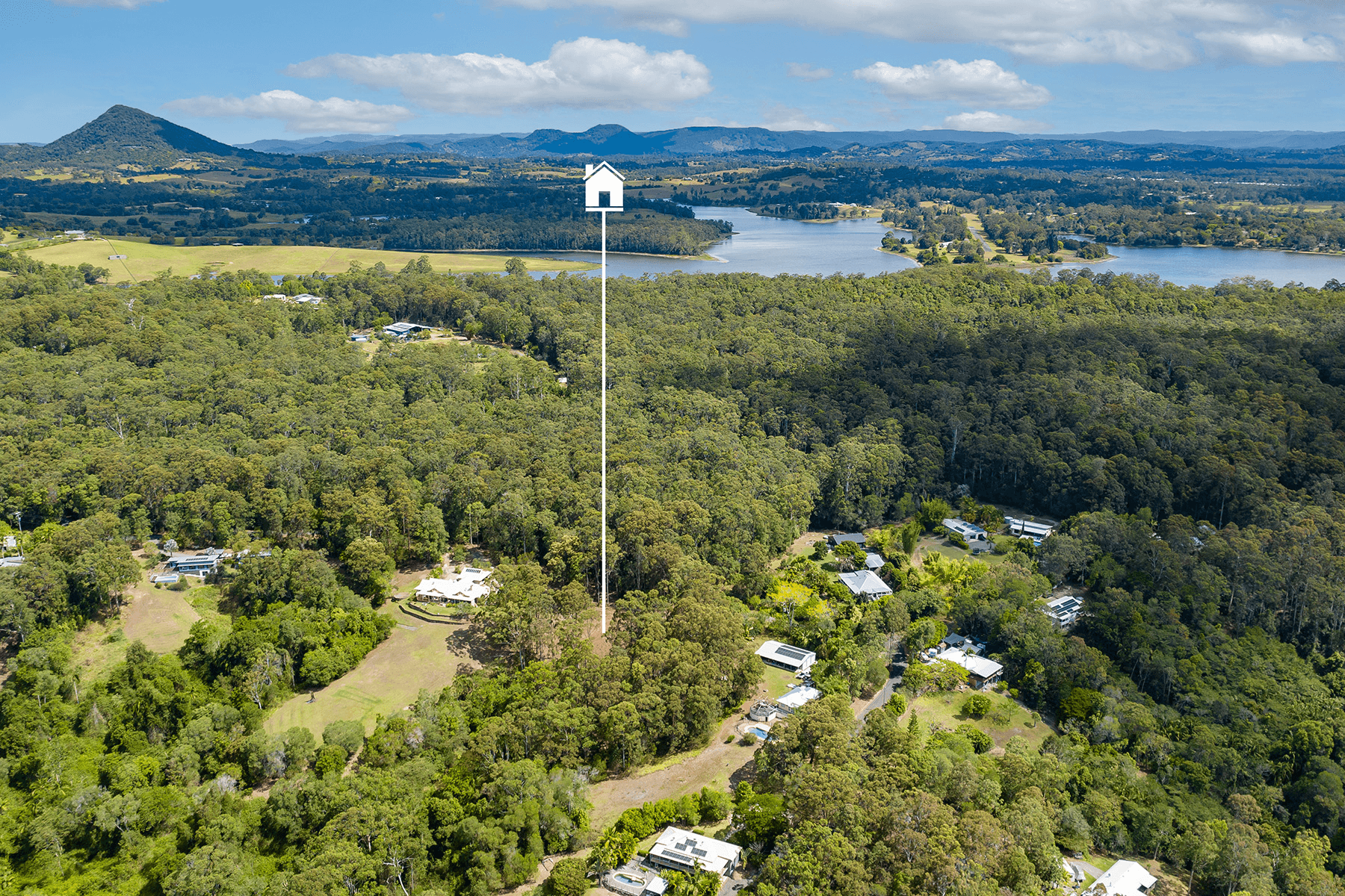 44 Clearview Drive, LAKE MACDONALD, QLD 4563