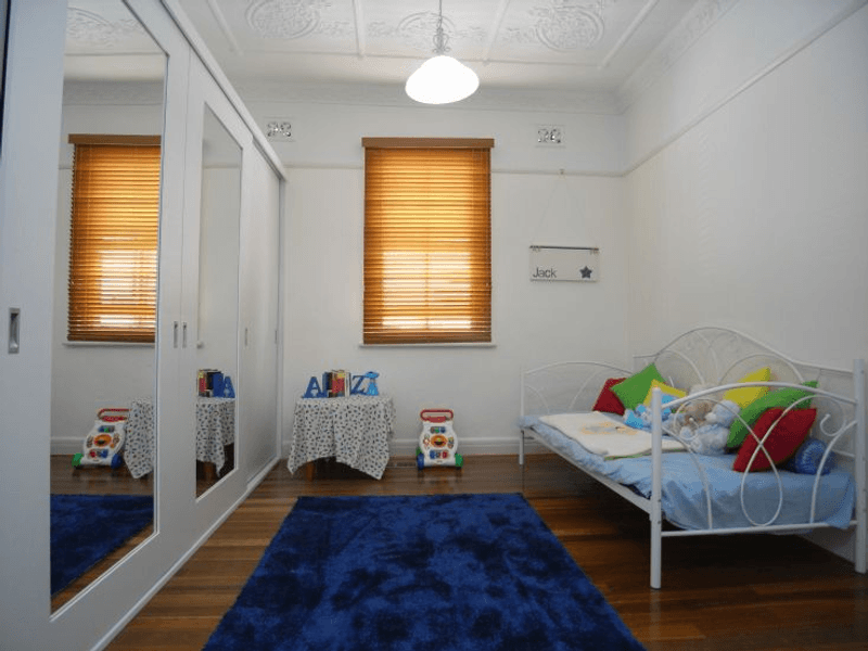 14 Queens Road, TIGHES HILL, NSW 2297