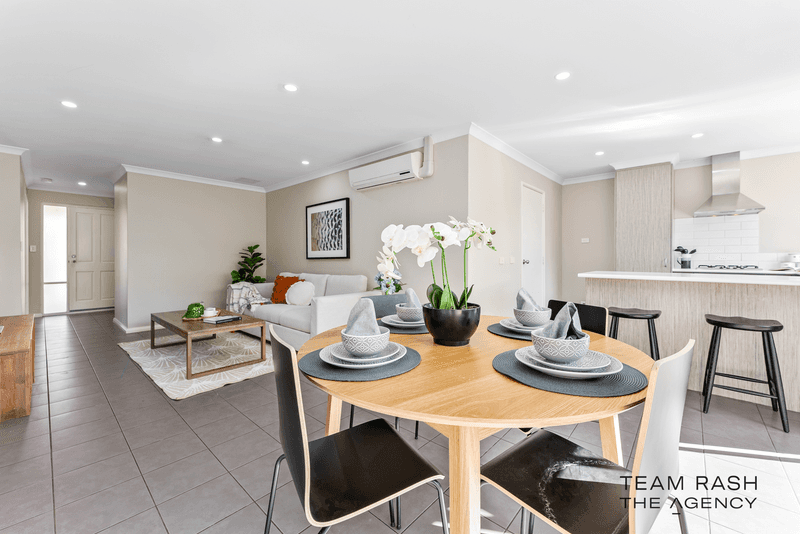 25/11 Hazlett Way, Canning Vale, WA 6155