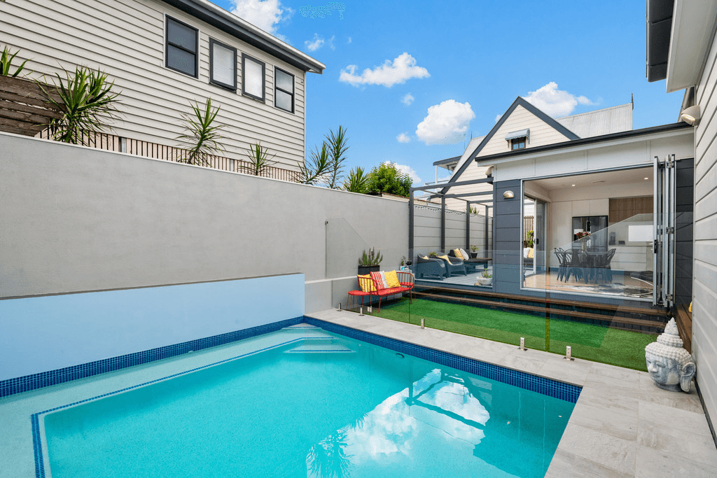 6 Fullerton Street, RED HILL, QLD 4059