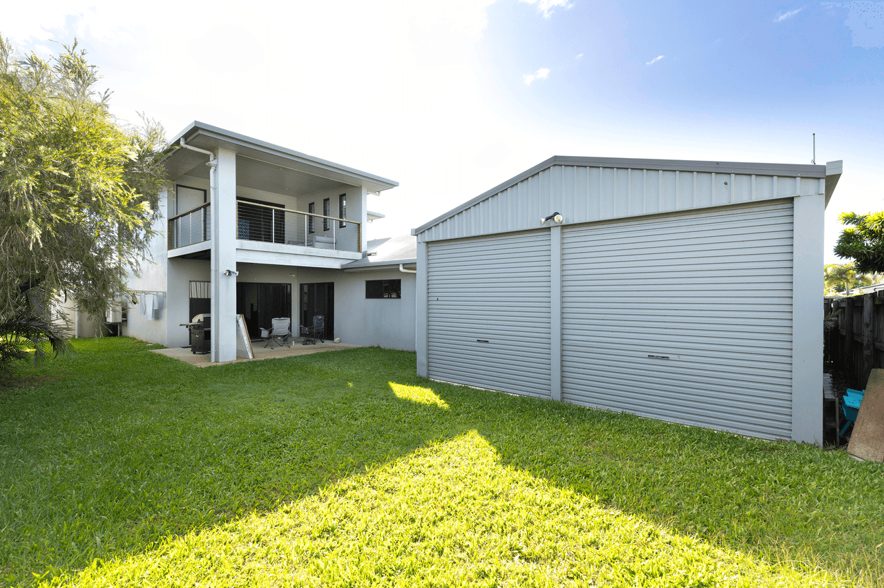 2 Woden Crescent, OORALEA, QLD 4740