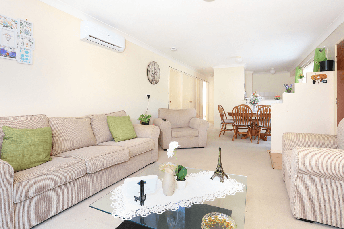 2/23 Crystal Reef Drive, COOMBABAH, QLD 4216