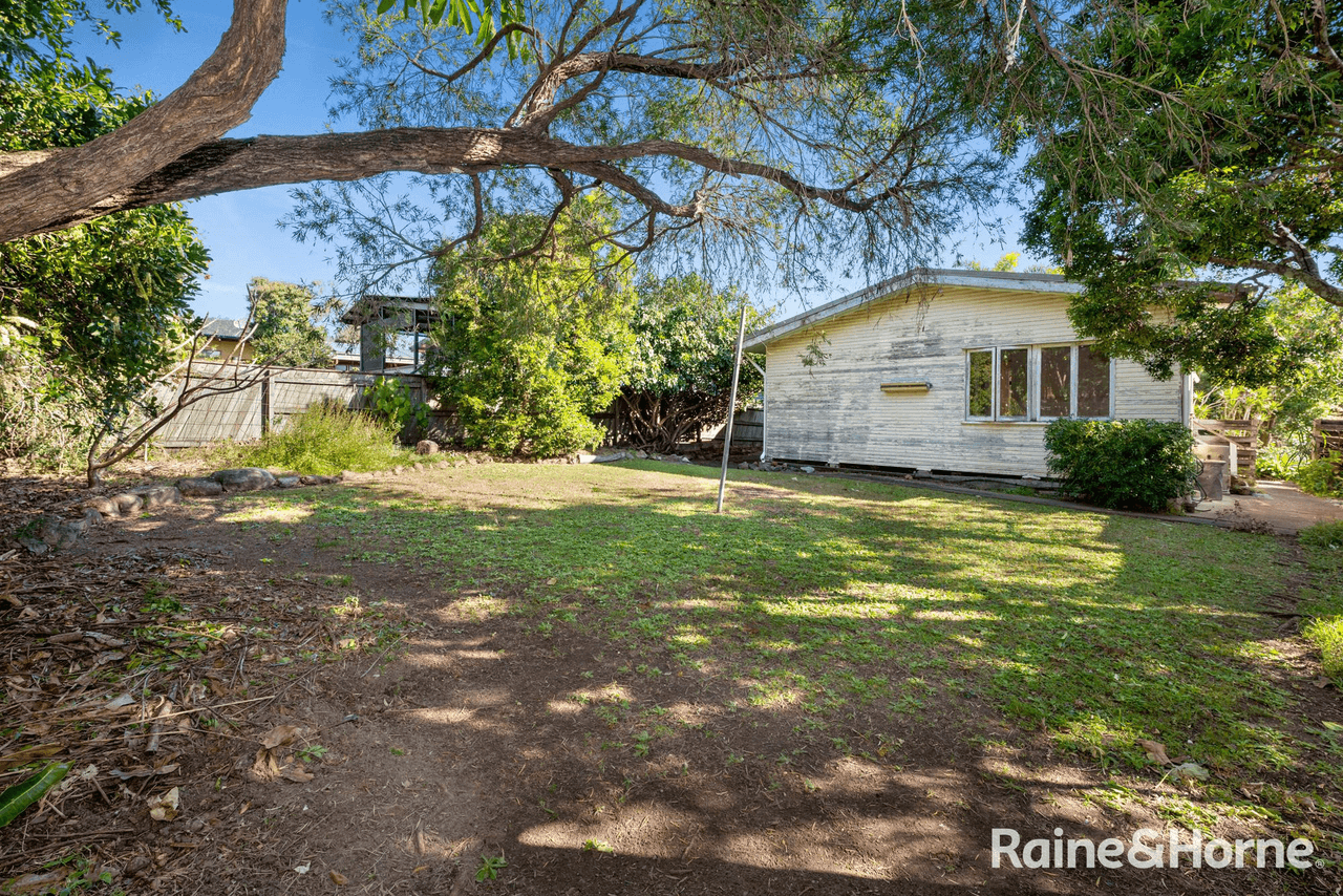 11 Lomatta Street, THE GAP, QLD 4061