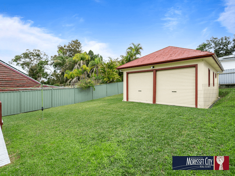 4 Maipoona Road, MIRRABOOKA, NSW 2264