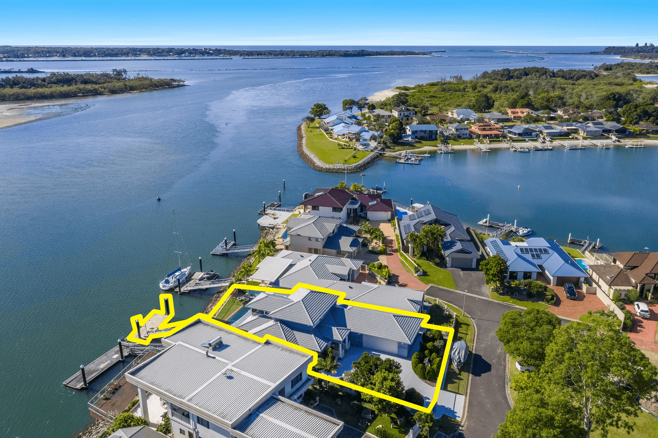 19 Edgewater Close, YAMBA, NSW 2464