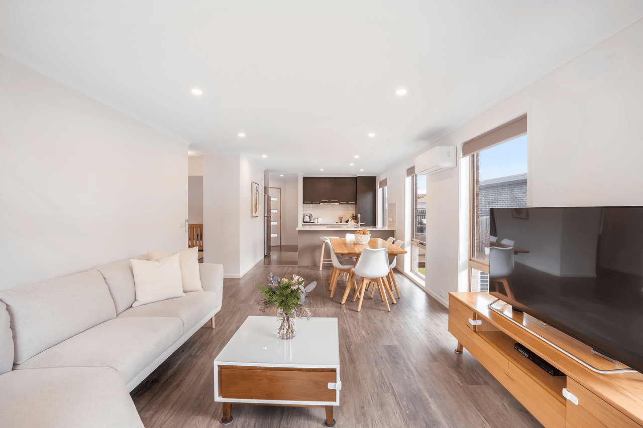 2/15 Horsham Road, OAKDOWNS, TAS 7019