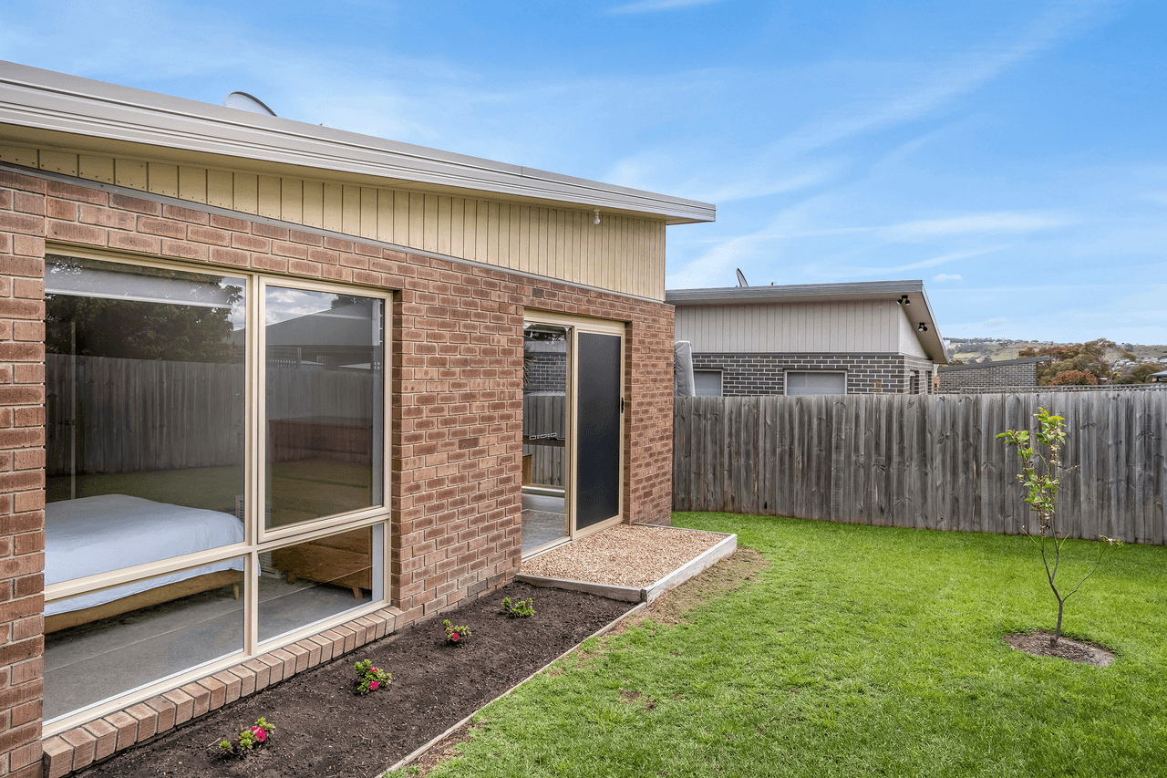 2/15 Horsham Road, OAKDOWNS, TAS 7019