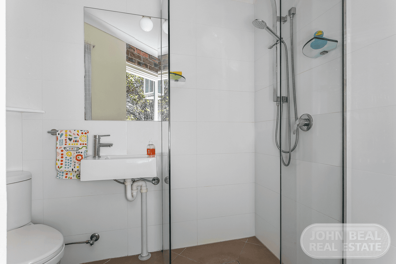 Unit 3/139 Prince Edward Pde, Scarborough, QLD 4020