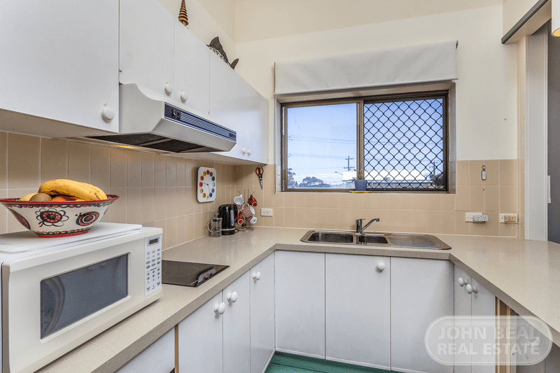 Unit 3/139 Prince Edward Pde, Scarborough, QLD 4020