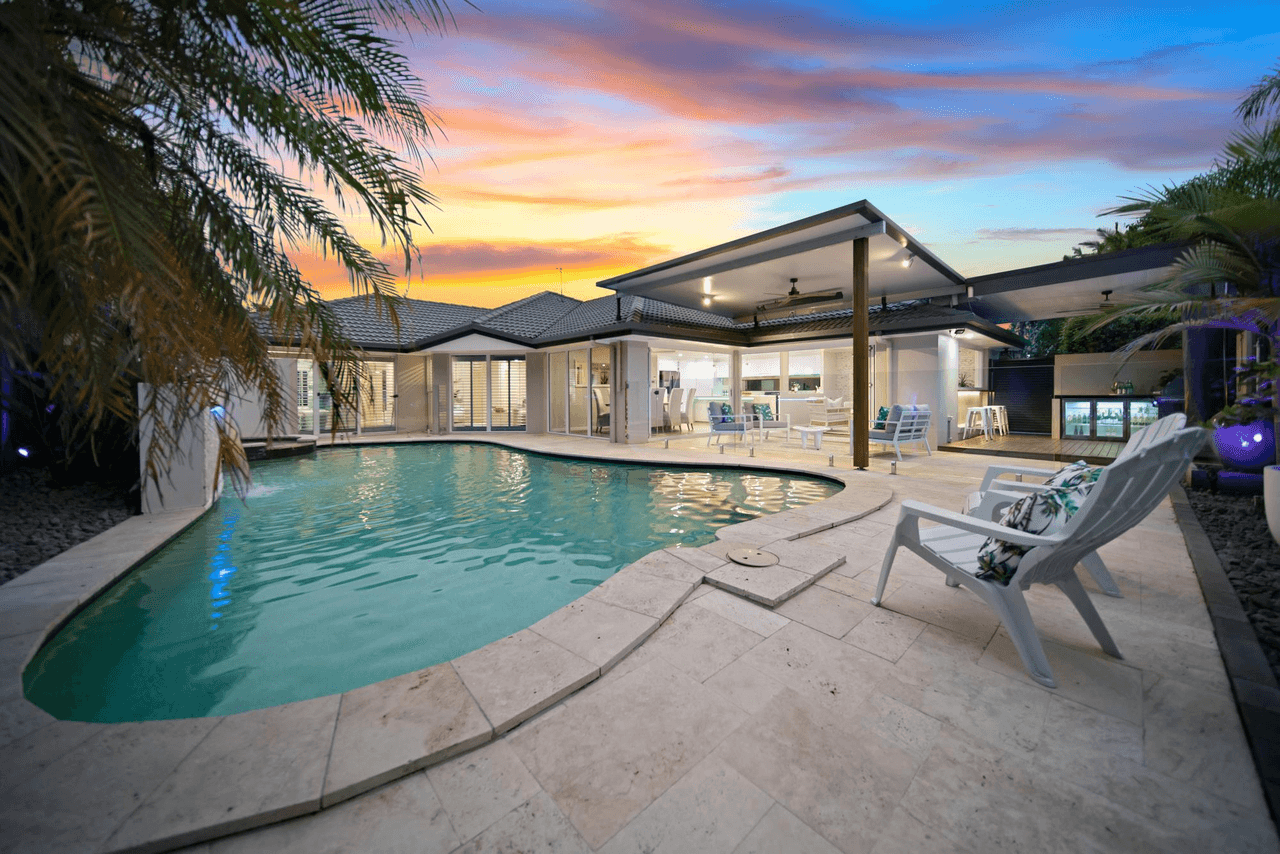 38 Wedgebill Parade, BURLEIGH WATERS, QLD 4220