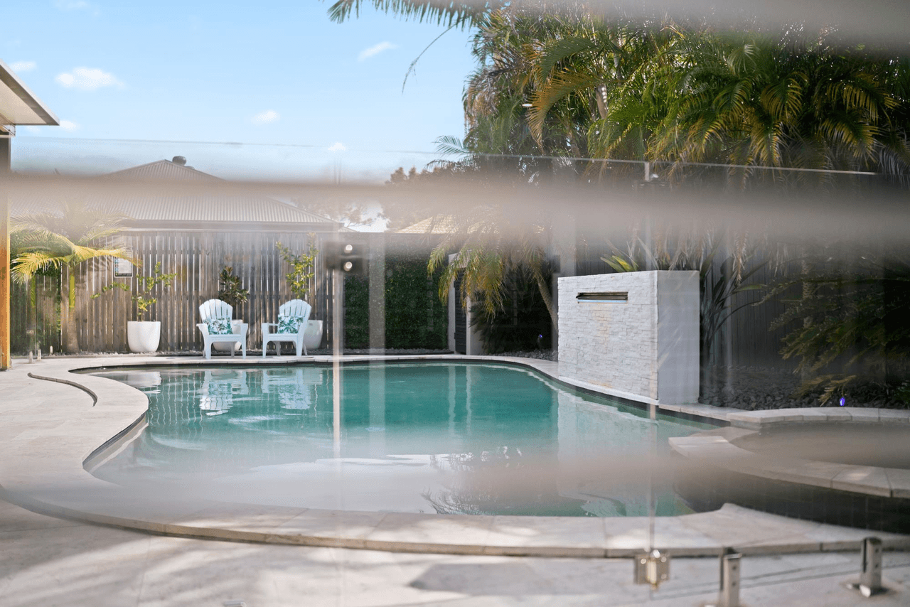 38 Wedgebill Parade, BURLEIGH WATERS, QLD 4220