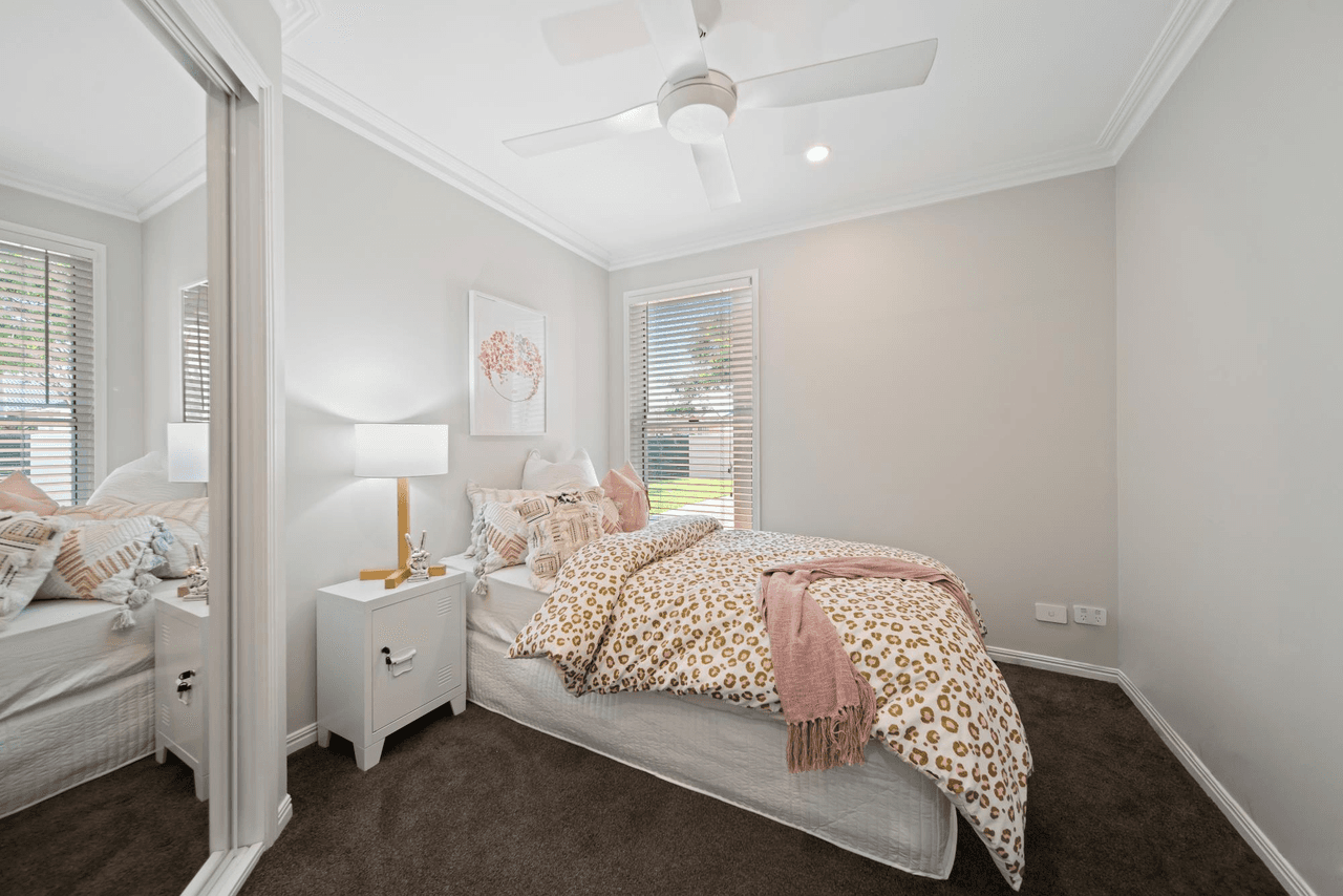 38 Wedgebill Parade, BURLEIGH WATERS, QLD 4220