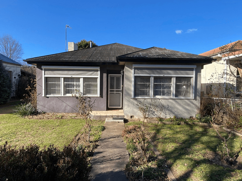 52 Lambie Street, Cooma, NSW 2630