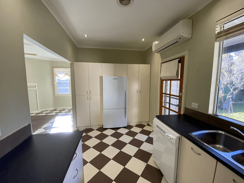 52 Lambie Street, Cooma, NSW 2630