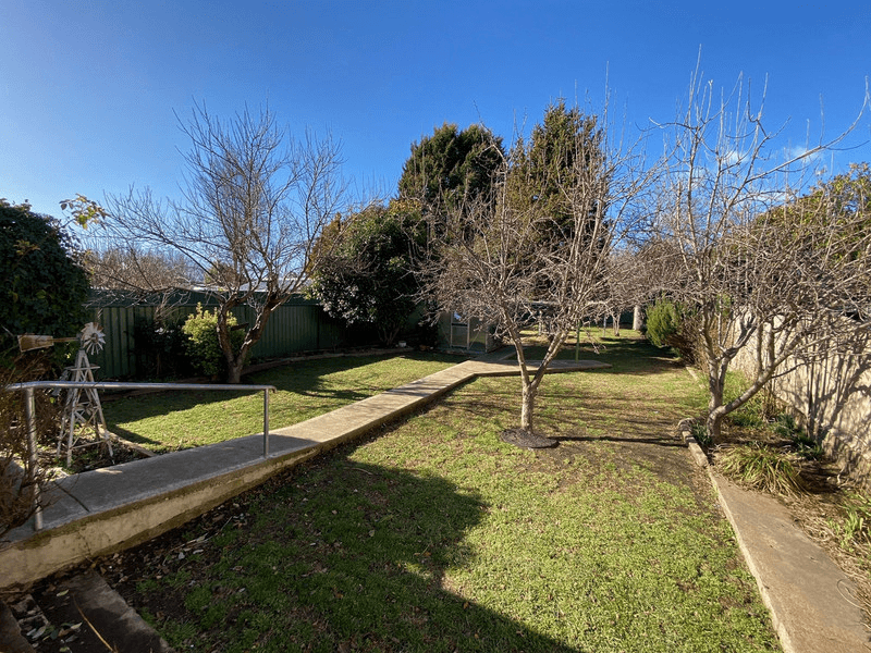 52 Lambie Street, Cooma, NSW 2630