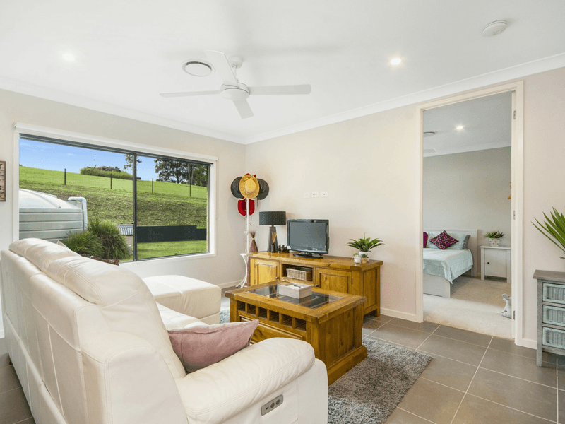 35 Ironbark Place, NAUGHTONS GAP, NSW 2470