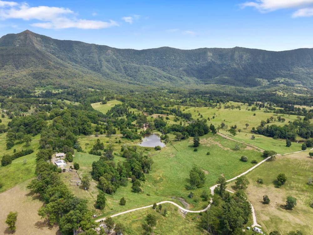 346 Pinnacle Road, PUMPENBIL, NSW 2484