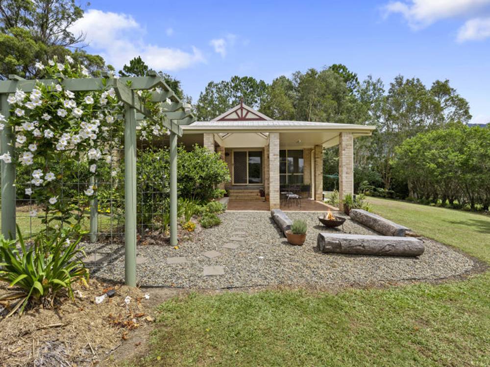 346 Pinnacle Road, PUMPENBIL, NSW 2484