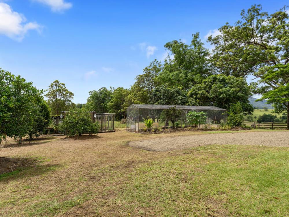 346 Pinnacle Road, PUMPENBIL, NSW 2484