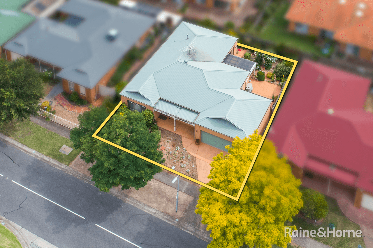 30 Thornton Avenue, SUNBURY, VIC 3429