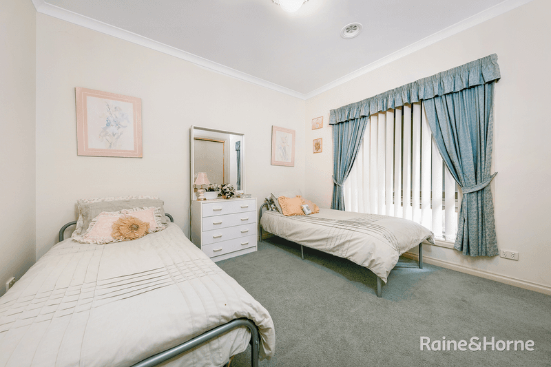 30 Thornton Avenue, SUNBURY, VIC 3429