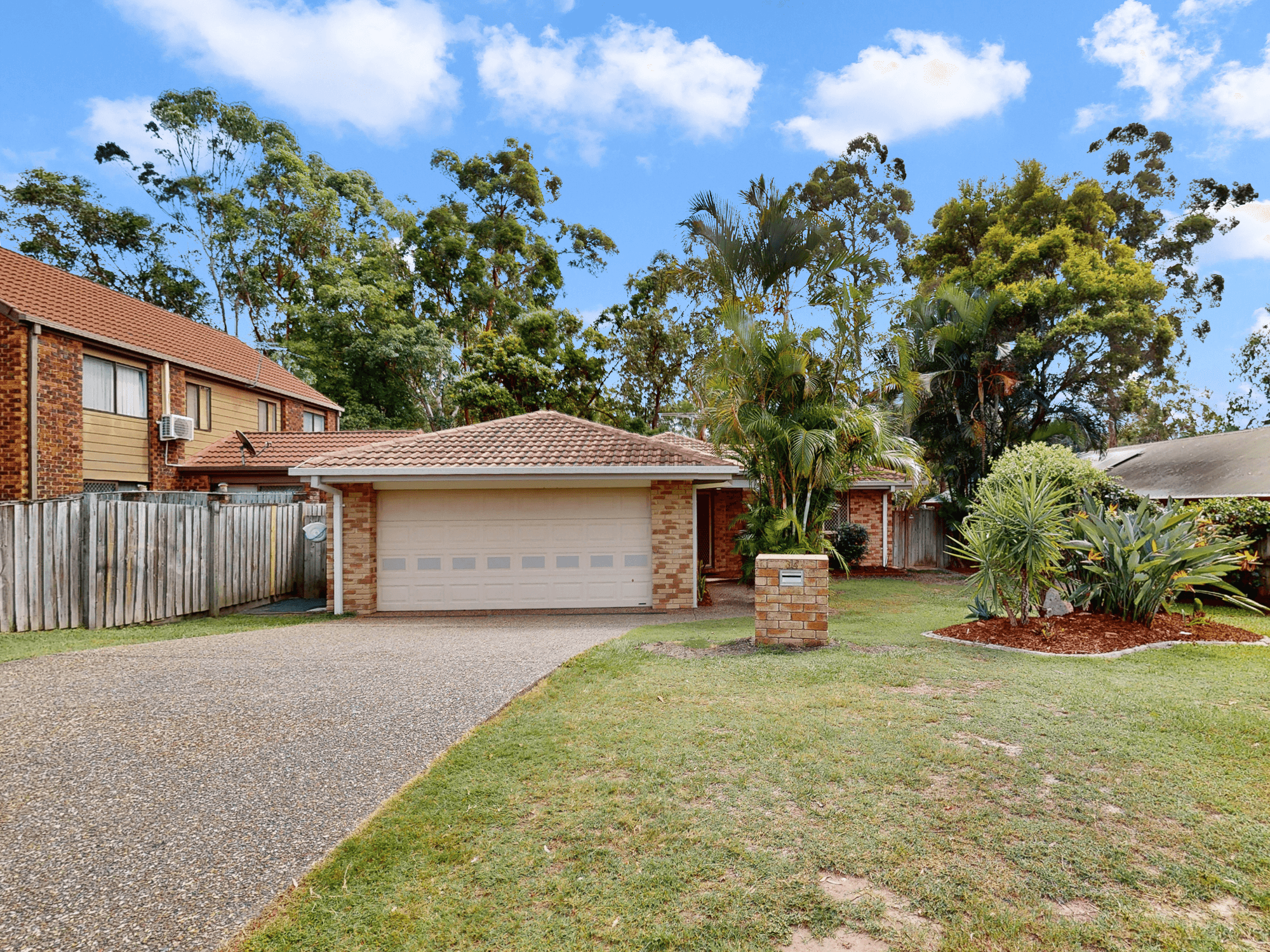 34 Oxley Place, FOREST LAKE, QLD 4078