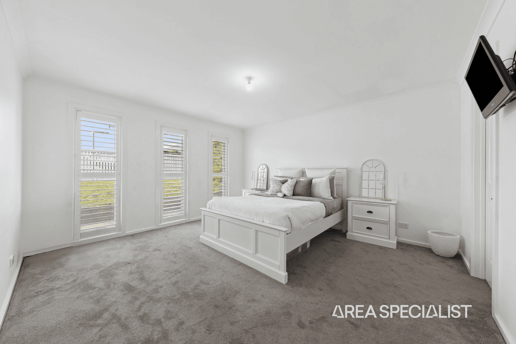 8 Caspian Chase, Pakenham, VIC 3810