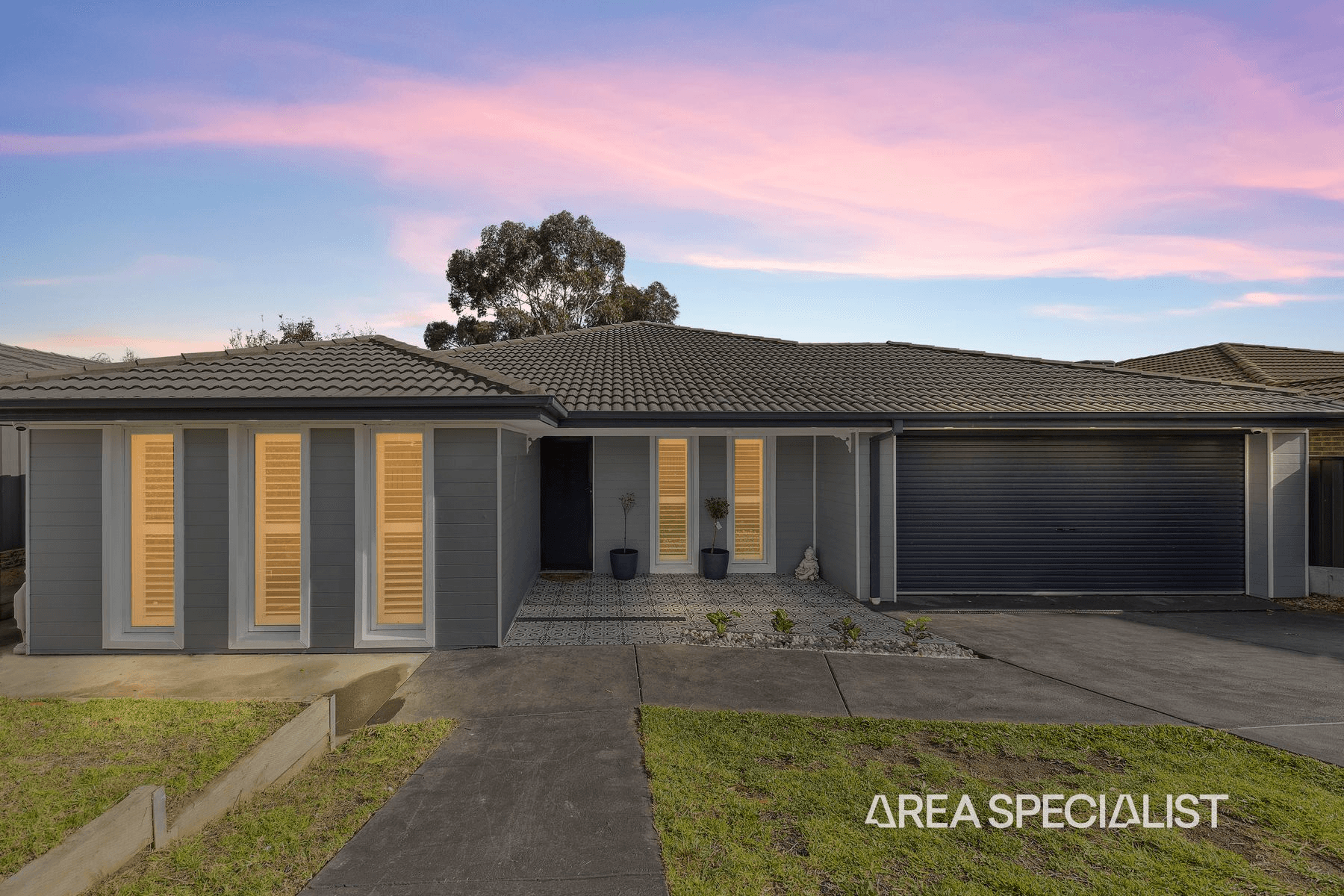 8 Caspian Chase, Pakenham, VIC 3810