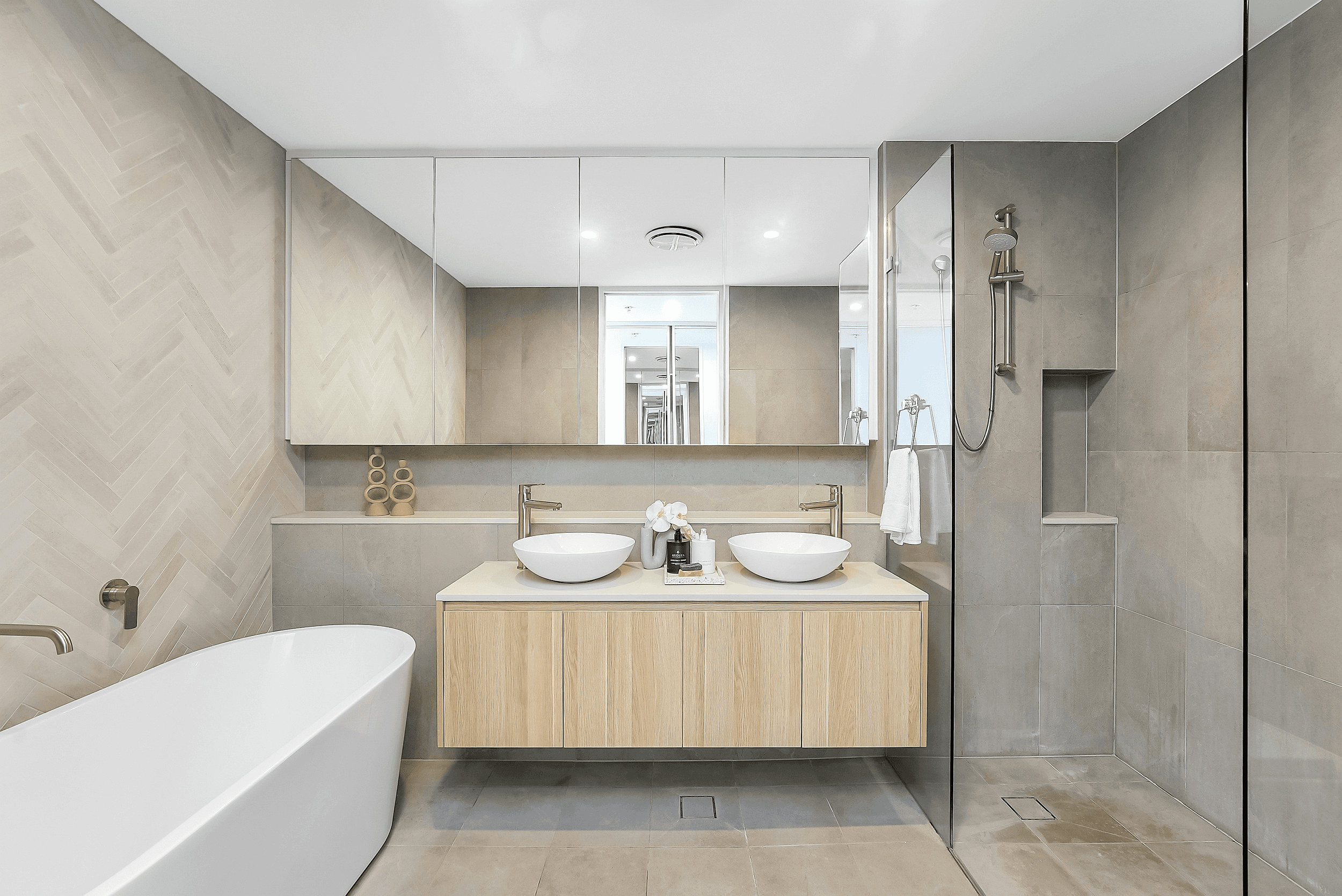 305/179 Albany Street, POINT FREDERICK, NSW 2250