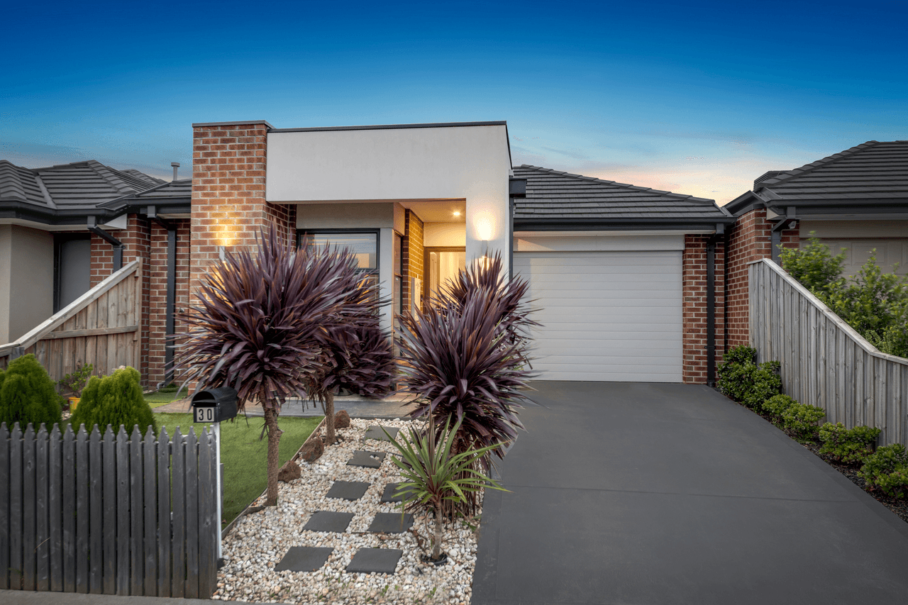 30 Berrima Crescent, WOLLERT, VIC 3750