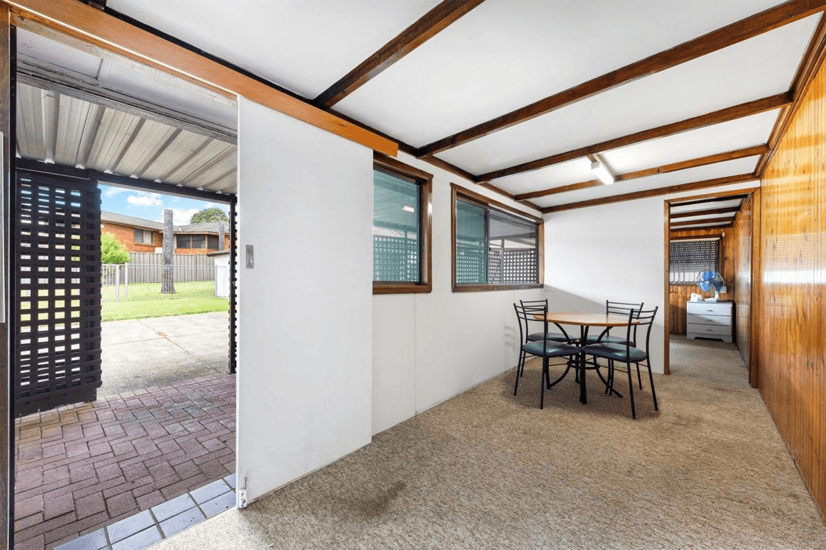 66 Irrigation Road, MERRYLANDS, NSW 2160