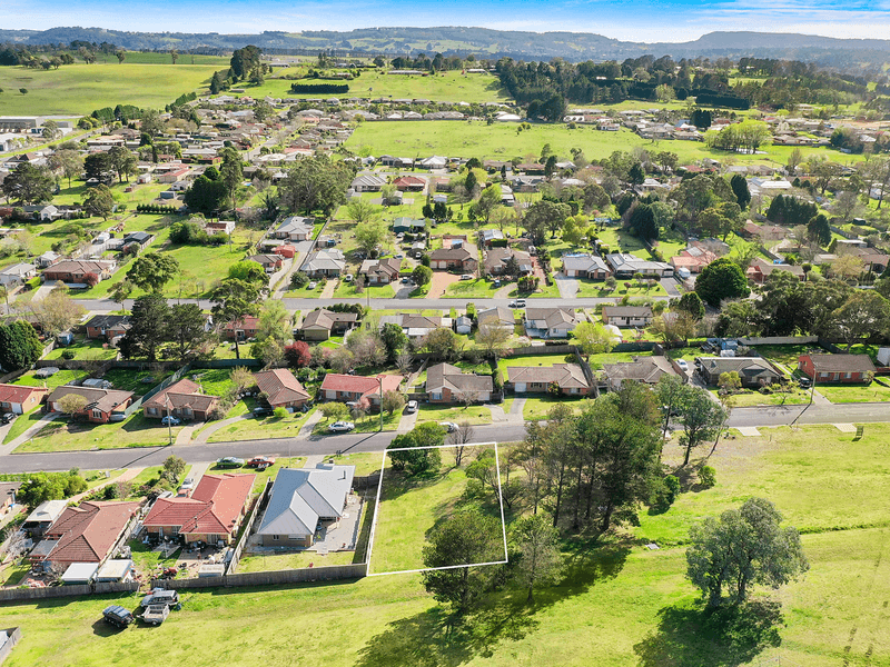 21 Anembo Street, Moss Vale, NSW 2577