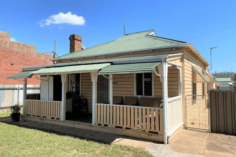 151 Sutton Street, Cootamundra, NSW 2590