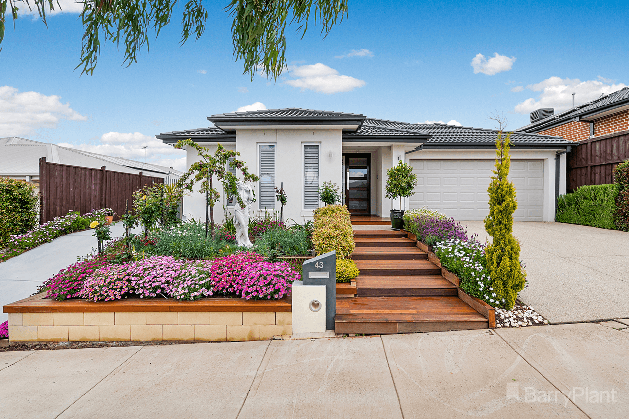 43  Angelas Way, SUNBURY, VIC 3429