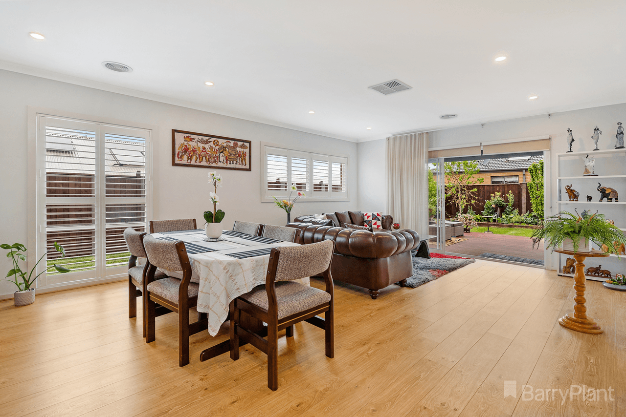 43  Angelas Way, SUNBURY, VIC 3429