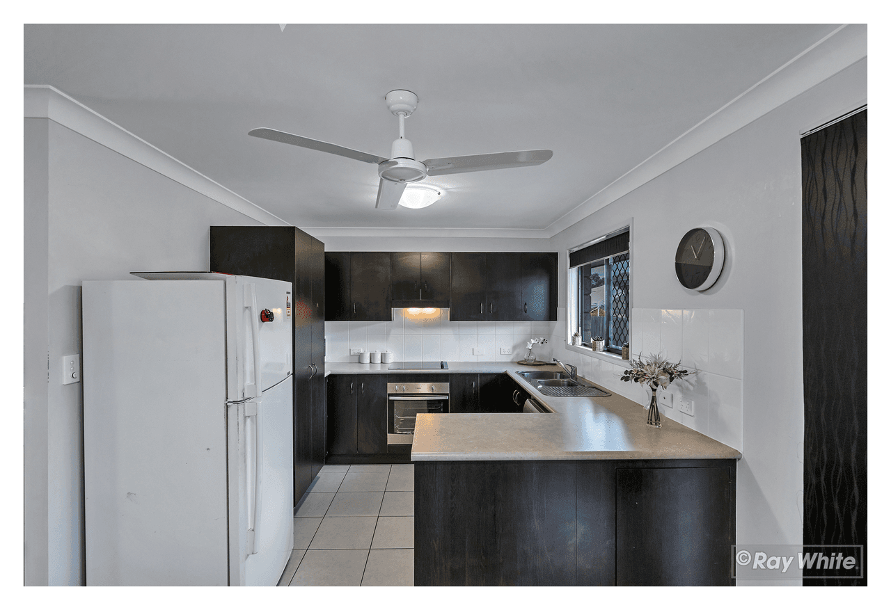 4 Jomarant Place, KAWANA, QLD 4701