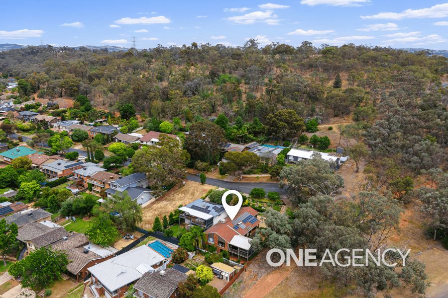 1 ANDREWS AVENUE, KOORINGAL, NSW 2650