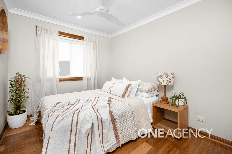 1 ANDREWS AVENUE, KOORINGAL, NSW 2650